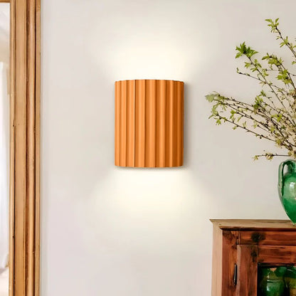 Applique murale LED en résine striée design moderne
