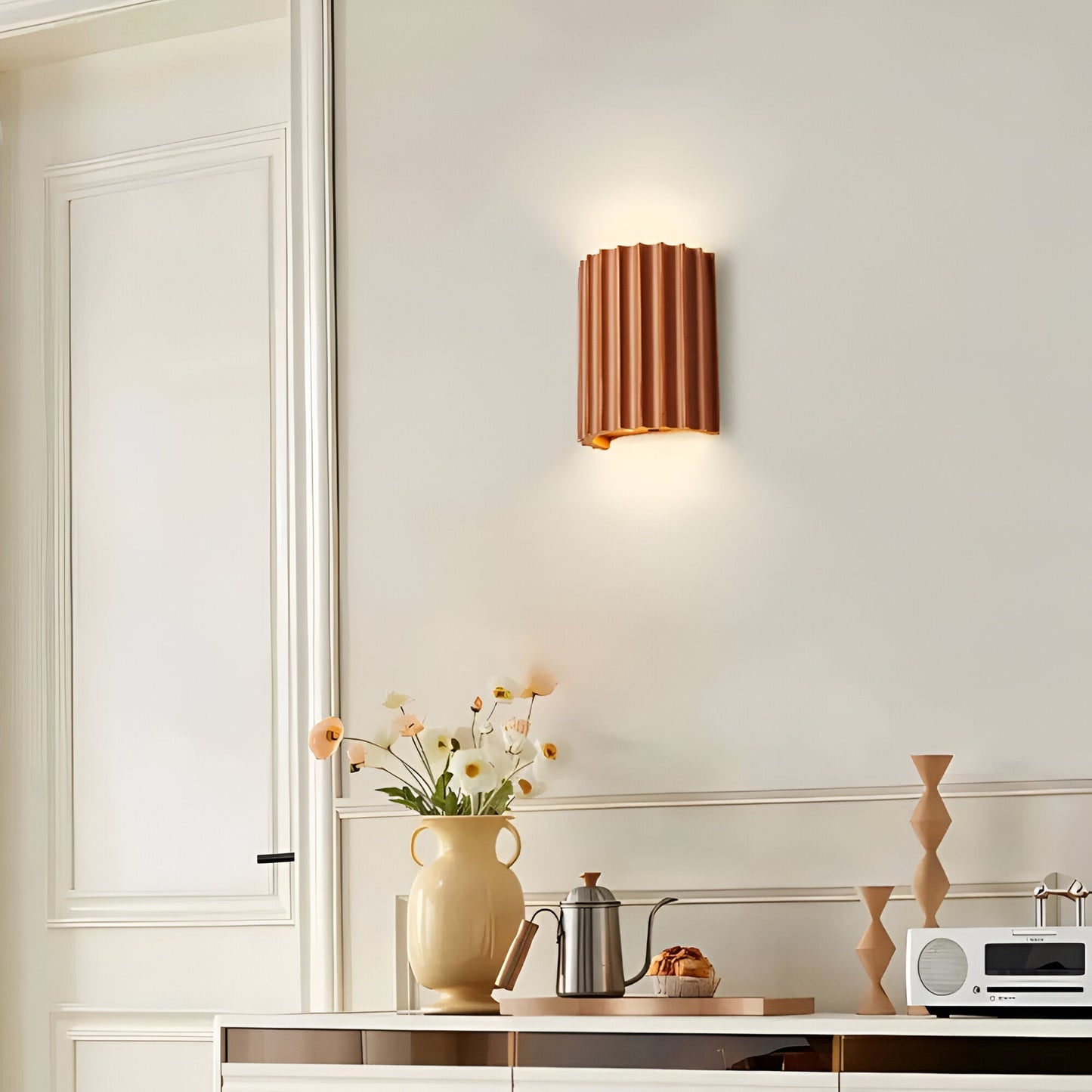 Applique murale LED en résine striée design moderne