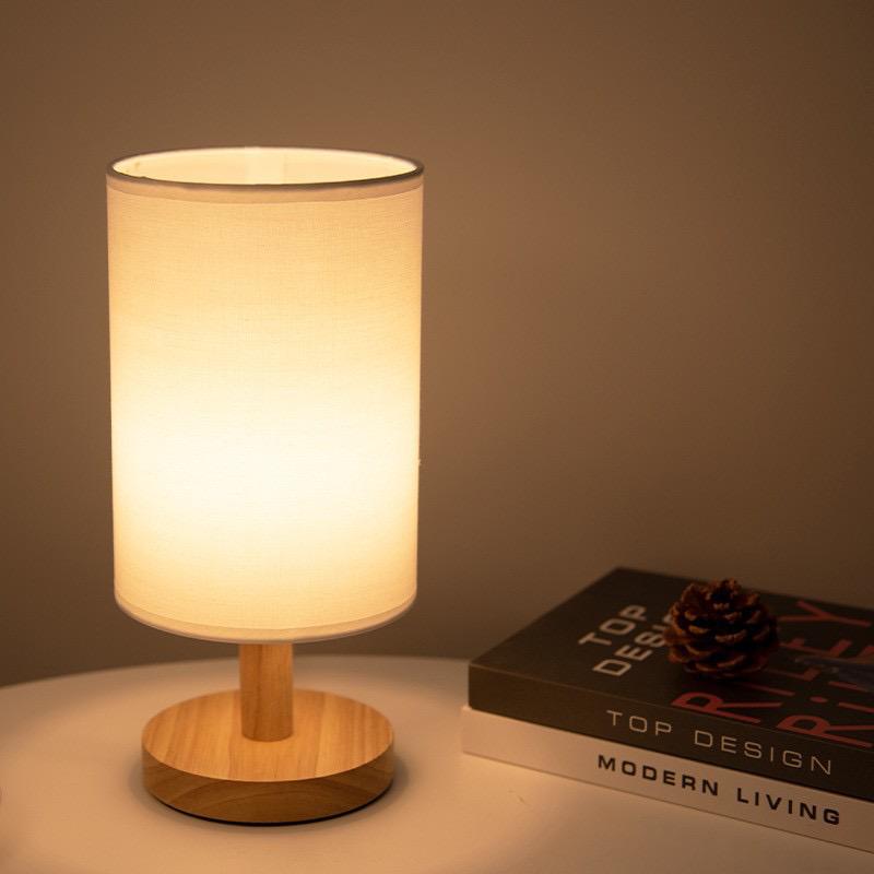 Lampe de table en bois et lin avec télécommande LED