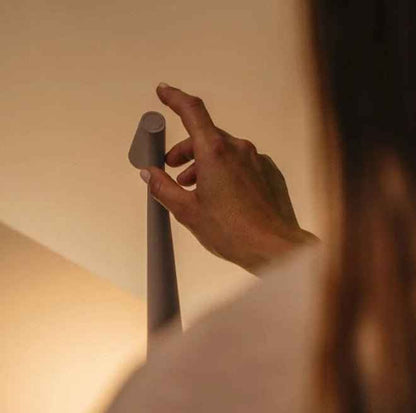 Lampe de table LED sans fil dimmable scandinave